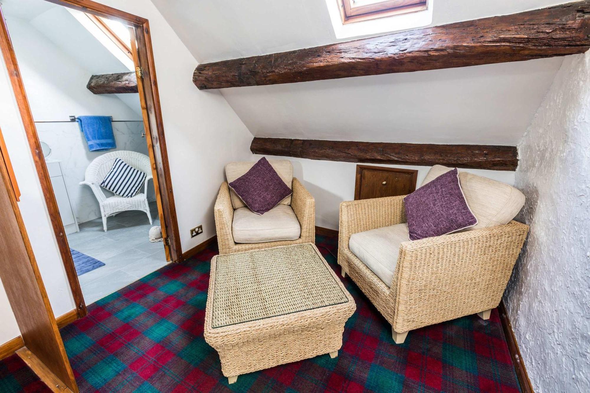 Letaway - Captain Cook's Cottage, * Staithes