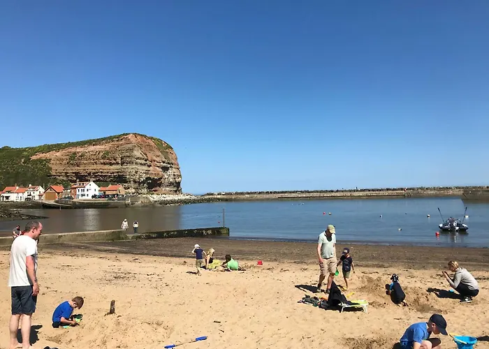 Letaway - Captain Cook\'S Cottage, Staithes